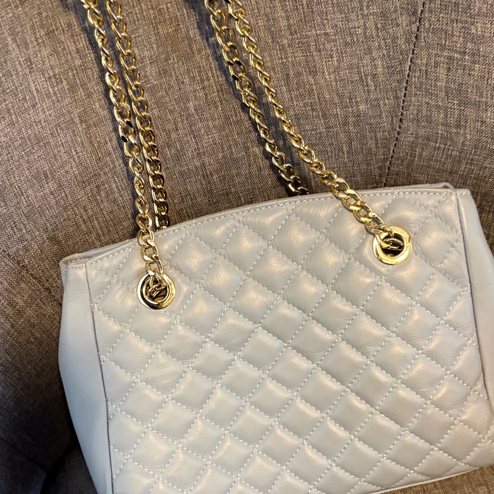 Elegant Quilted Leather Shoulder Bag